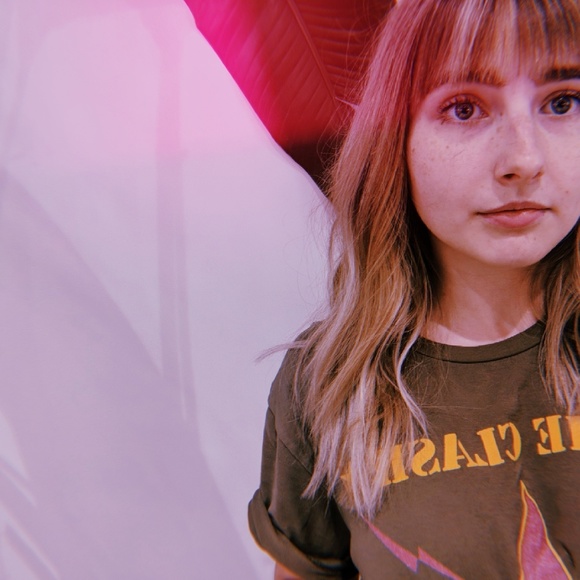 Meet your Posher, Alexis - Picture 2 of 3